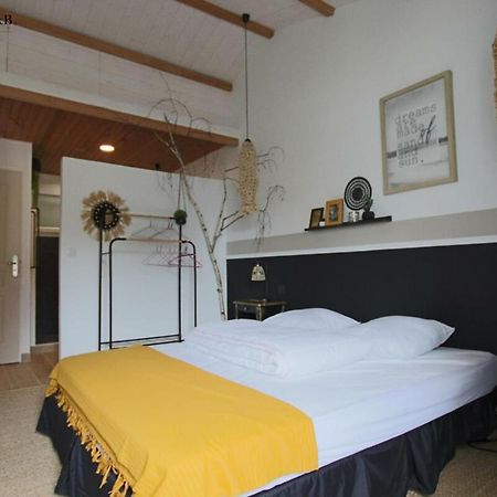 House On The Island Of Oleron Near The Cotiniere Villa Saint-Pierre-d'Oleron Luaran gambar