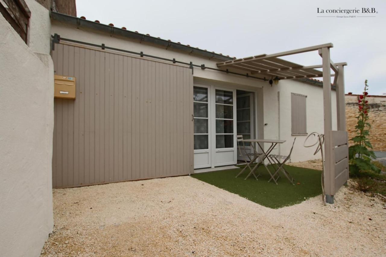House On The Island Of Oleron Near The Cotiniere Villa Saint-Pierre-d'Oleron Luaran gambar