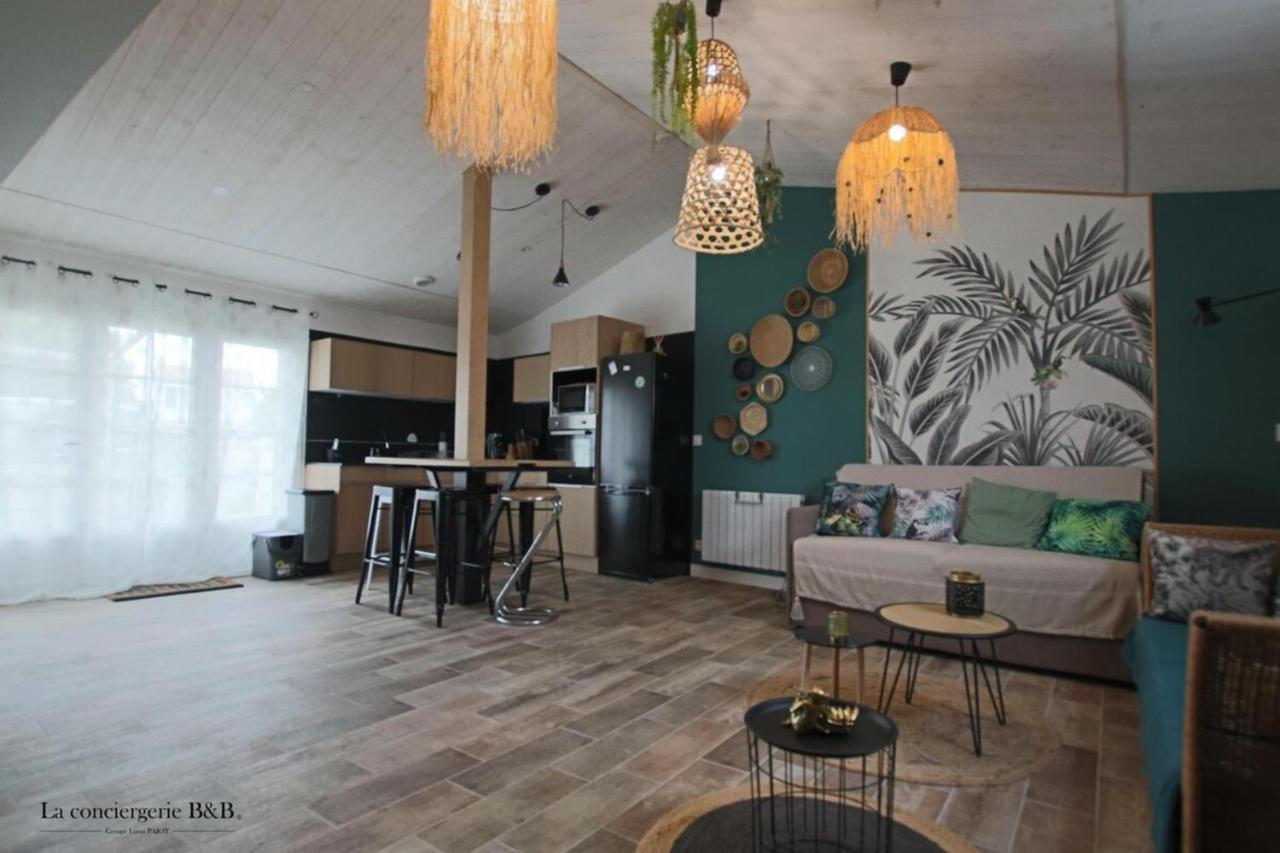House On The Island Of Oleron Near The Cotiniere Villa Saint-Pierre-d'Oleron Luaran gambar